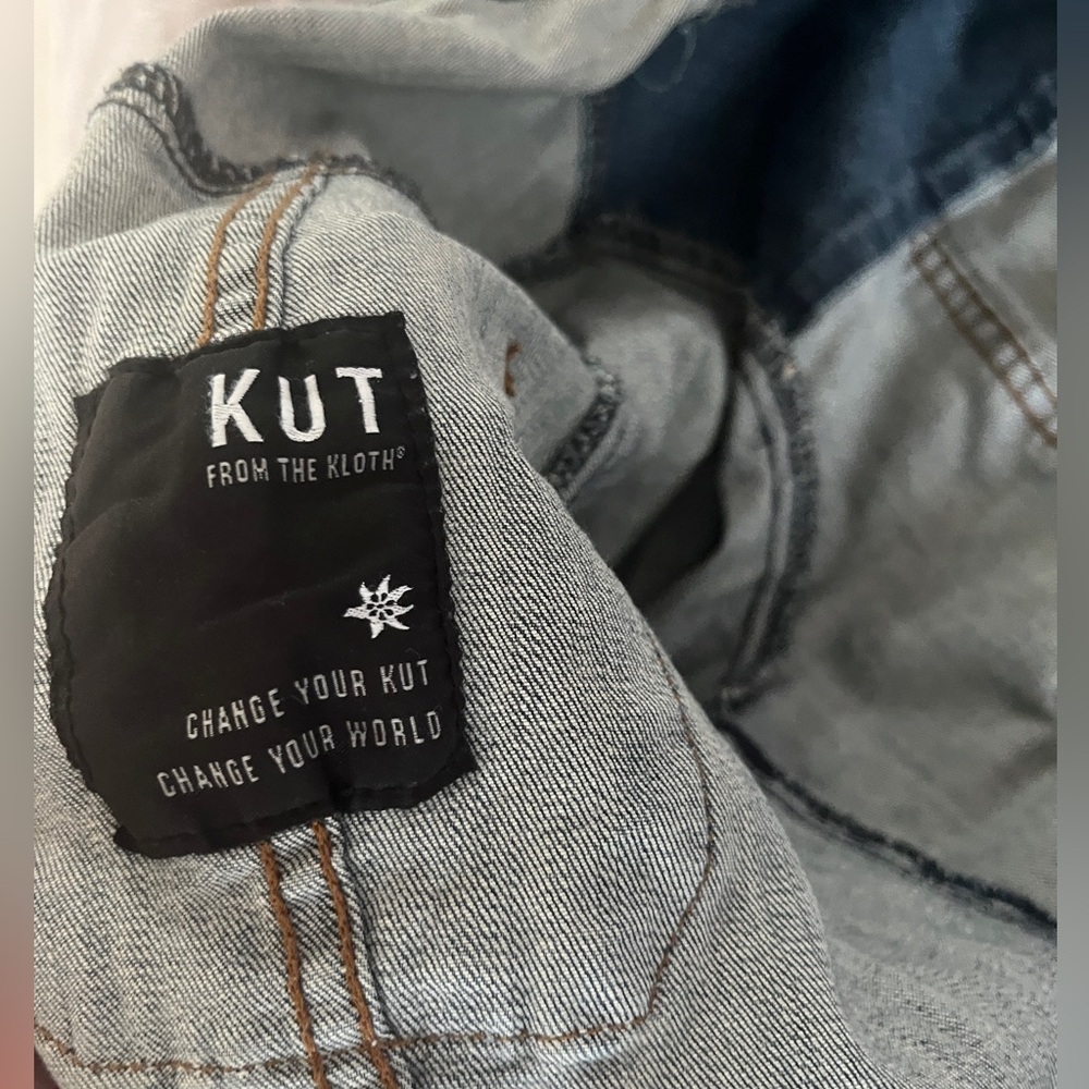 Kut from the Kloth Juko Denim Jacket Flower Embroidery sz L - Picture 12 of 16